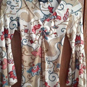 Flowered Shirt with V-Neck